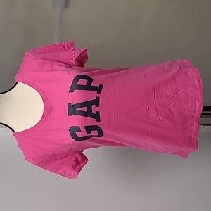 Gap Size M Pink Classic T-Shirt